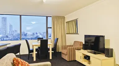 Oaks Hyde Park Suites