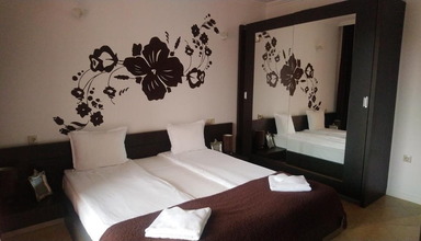 Oasis Beach Club (Łozenec)