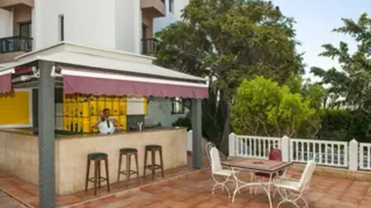 Oasis Hotel & Spa