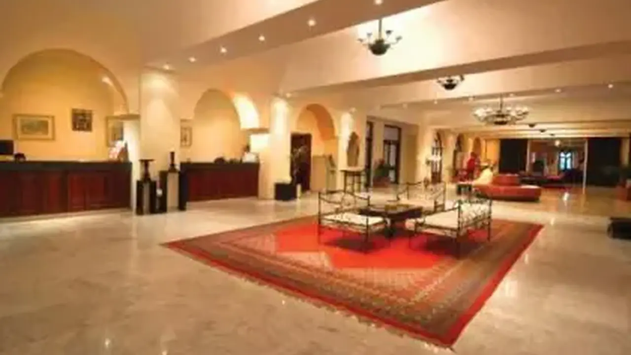 Oasis Hotel & Spa
