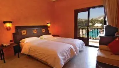 Oasis Hotel & Spa