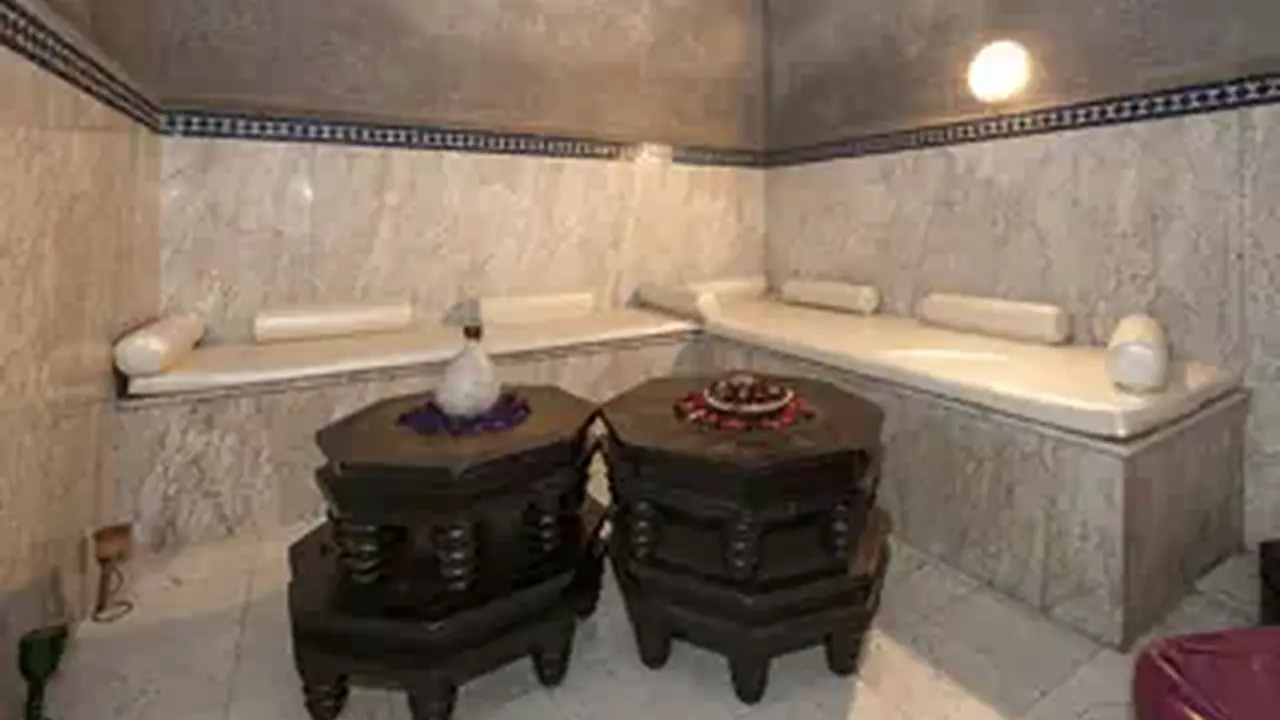 Oasis Hotel & Spa