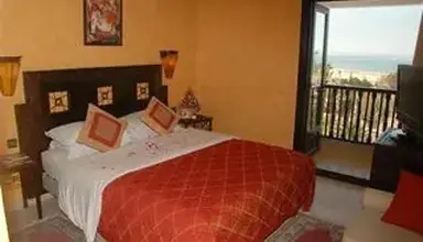 Oasis Hotel & Spa