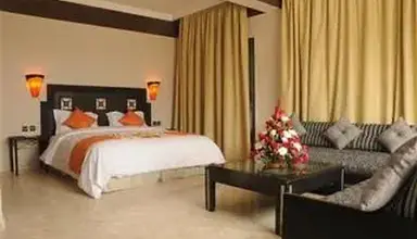 Oasis Hotel & Spa