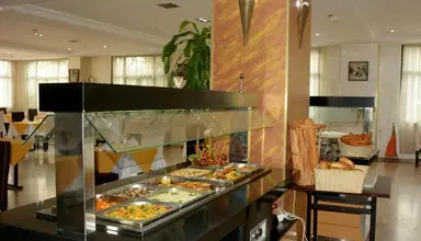 Oasis Hotel & Spa