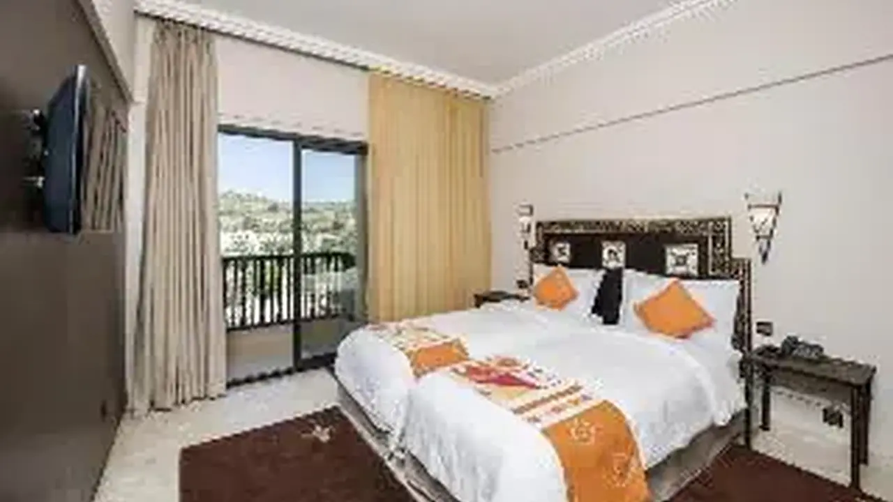Oasis Hotel & Spa