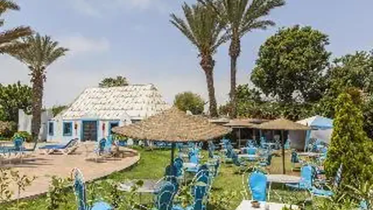 Oasis Hotel & Spa