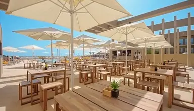 Oasis Salinas Sea