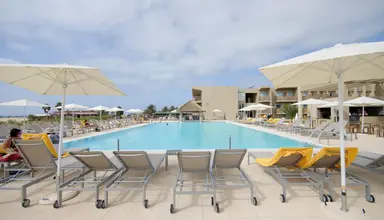 Oasis Salinas Sea