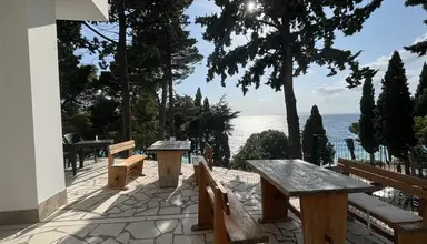 Oaza (Gradac)