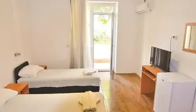 Oaza (Gradac)