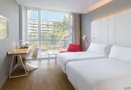 Occidental Atenea Mar