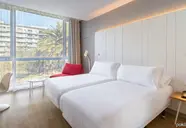 Occidental Atenea Mar