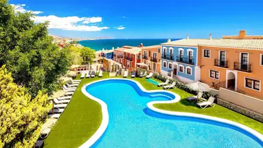 Occidental Pueblo Acantilado