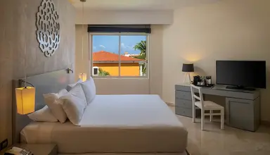 Ocean Maya Royale