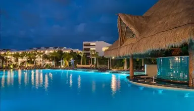 Ocean Riviera Paradise El Beso