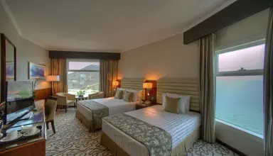 Oceanic Khorfakkan Resort & Spa