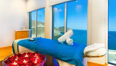 Oceanic Khorfakkan Resort & Spa
