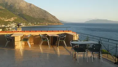 Oceanis (Poros)