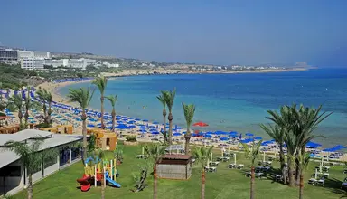 Okeanos Beach