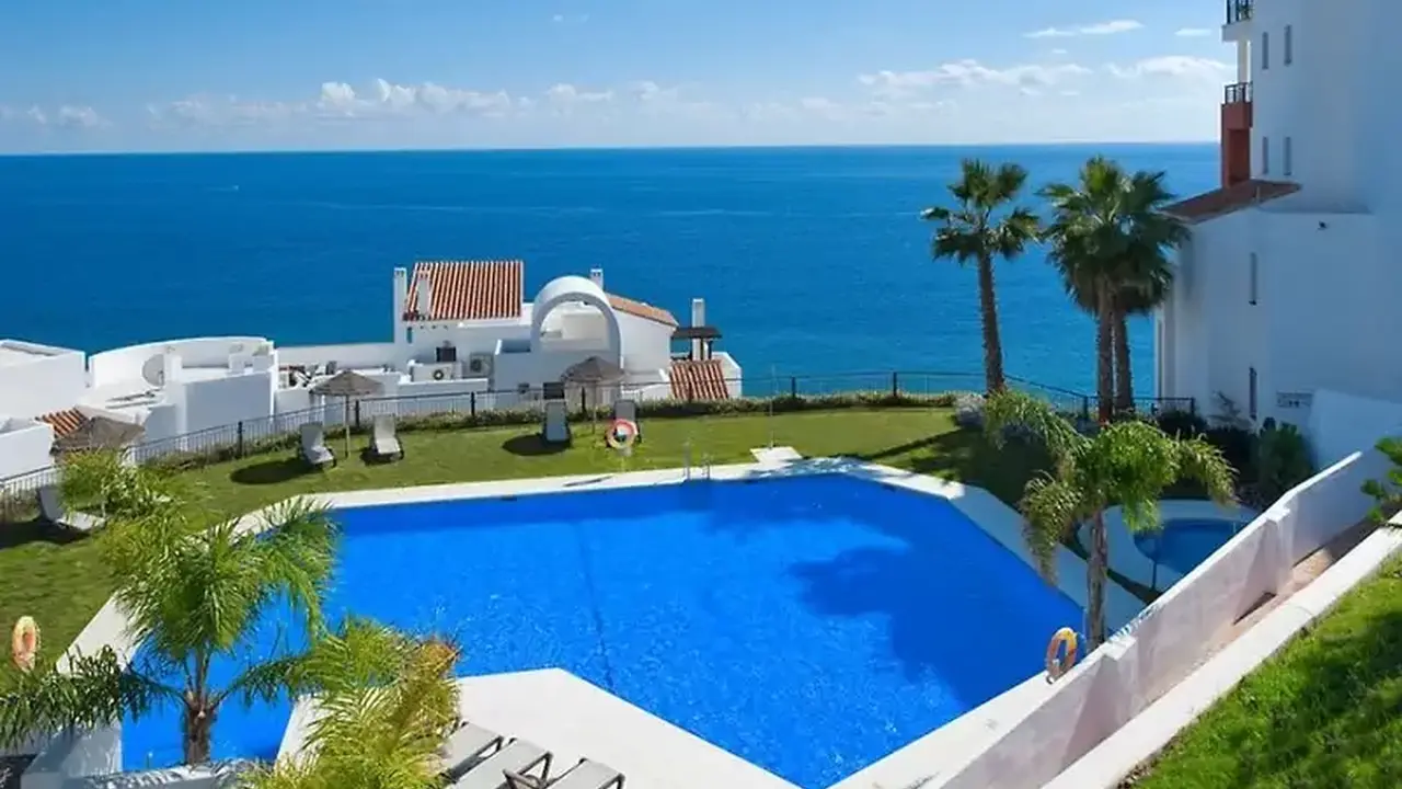 Olee Nerja Holiday Rentals by Fuerte Group