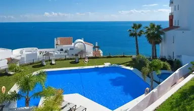 Olee Nerja Holiday Rentals by Fuerte Group
