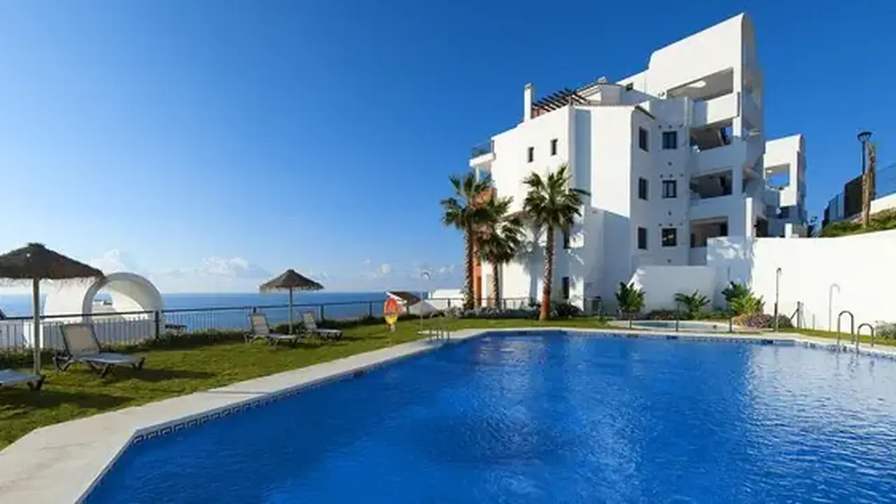Olee Nerja Holiday Rentals by Fuerte Group