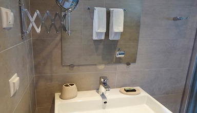 Olympus Thalassea Boutique