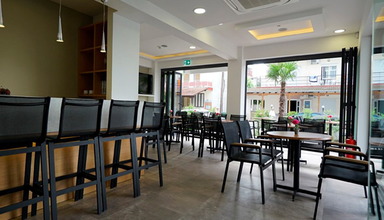 Olympus Thalassea Boutique