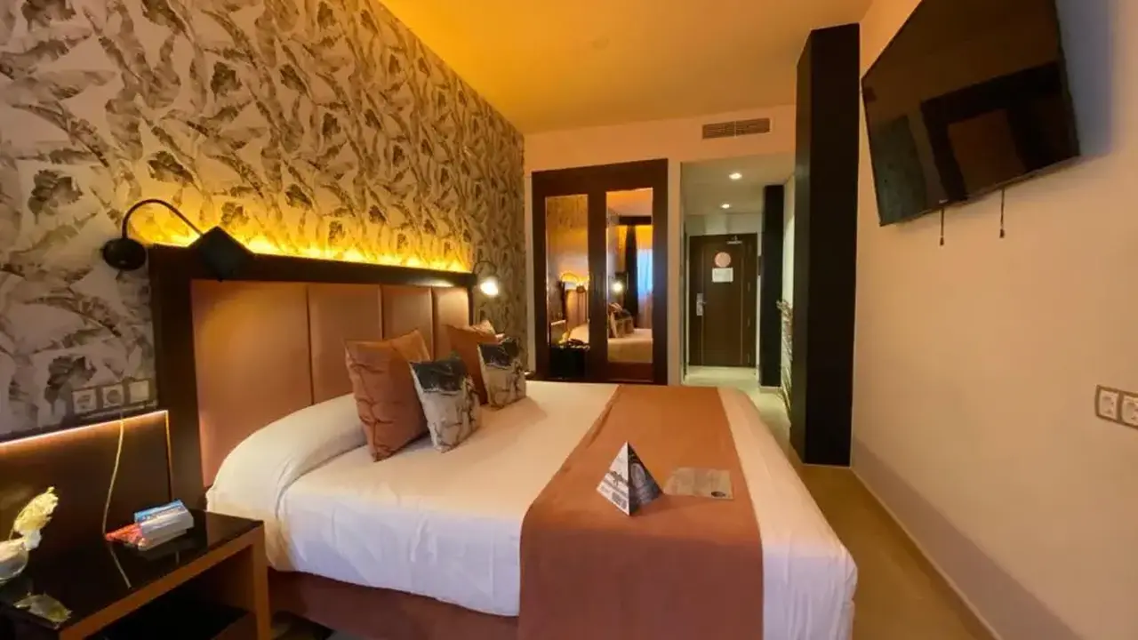 On Aleta Room