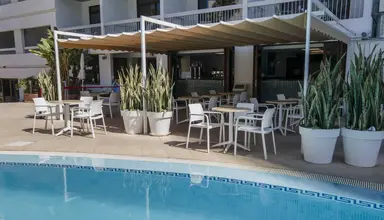 Ona Palm Beach