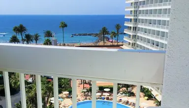 Ona Palm Beach