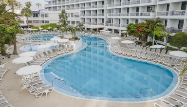 Ona Palm Beach