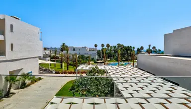 One Resort Premium
