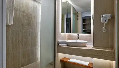 One Resort Premium