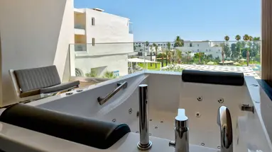 One Resort Premium