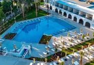 One Resort Premium