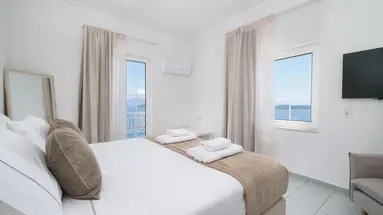 Oniro Skiathos
