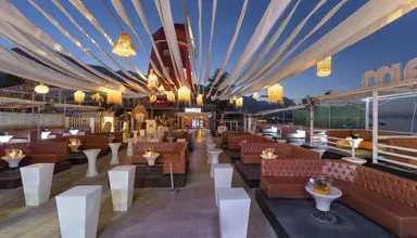 Orange County De Luxe Resort