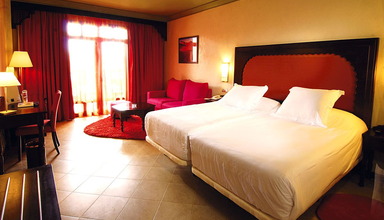 Oriental Bay Beach Golf & Spa