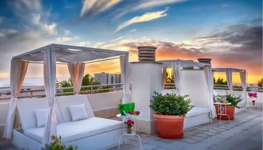 Oro Blanco Apartments