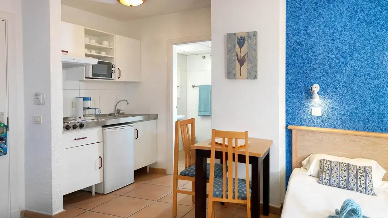 Oro Blanco Apartments