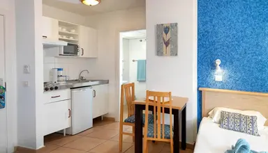 Oro Blanco Apartments