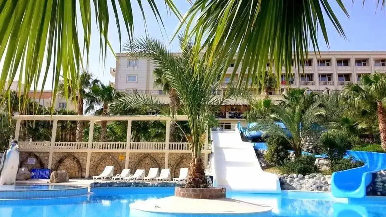 Oscar Resort