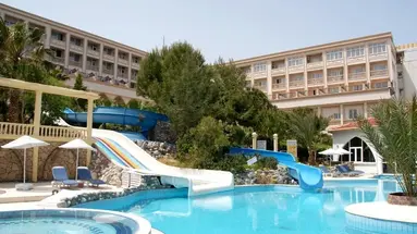 Oscar Resort
