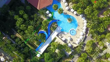 Oscar Resort