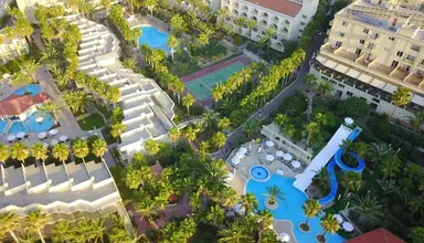 Oscar Resort
