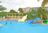 Oscar Resort