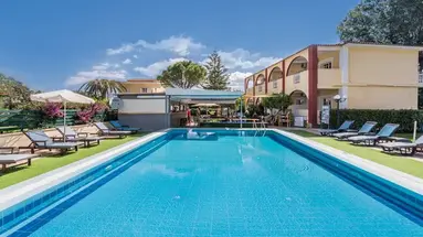 Oscar Villa & Studios