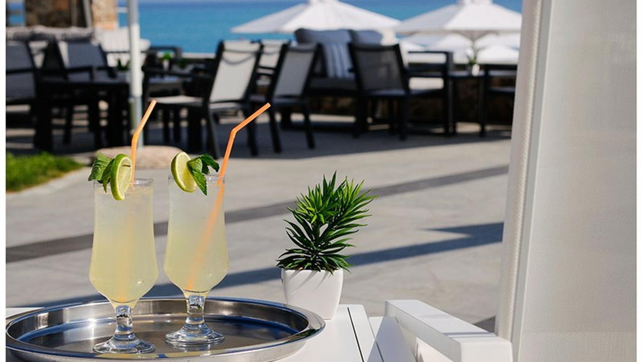 Ostria Sea Side